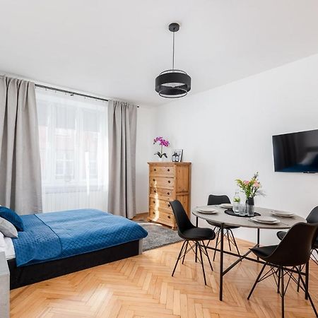 Corner Apartments Near Vistula River คราคูฟ ภายนอก รูปภาพ