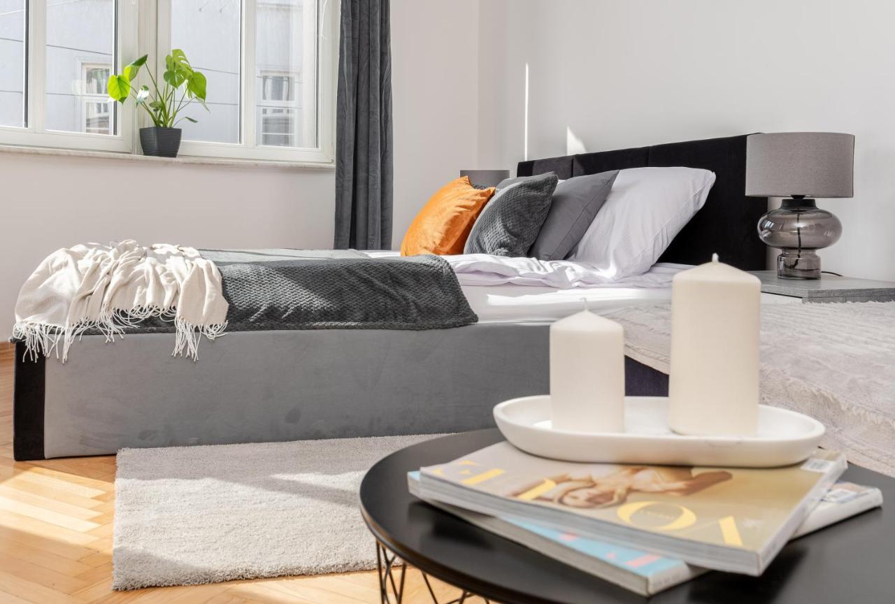 Corner Apartments Near Vistula River คราคูฟ ภายนอก รูปภาพ