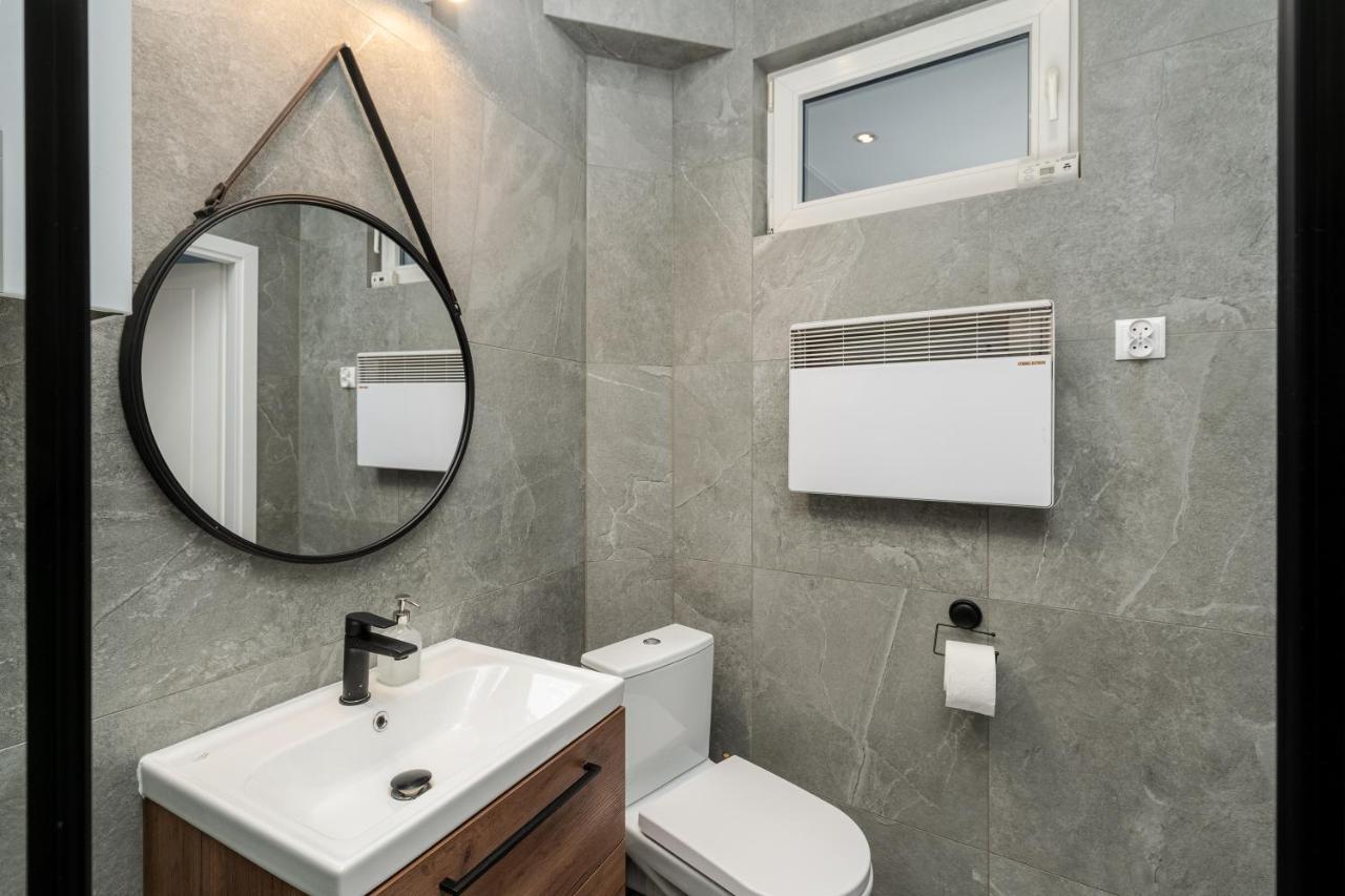 Corner Apartments Near Vistula River คราคูฟ ภายนอก รูปภาพ