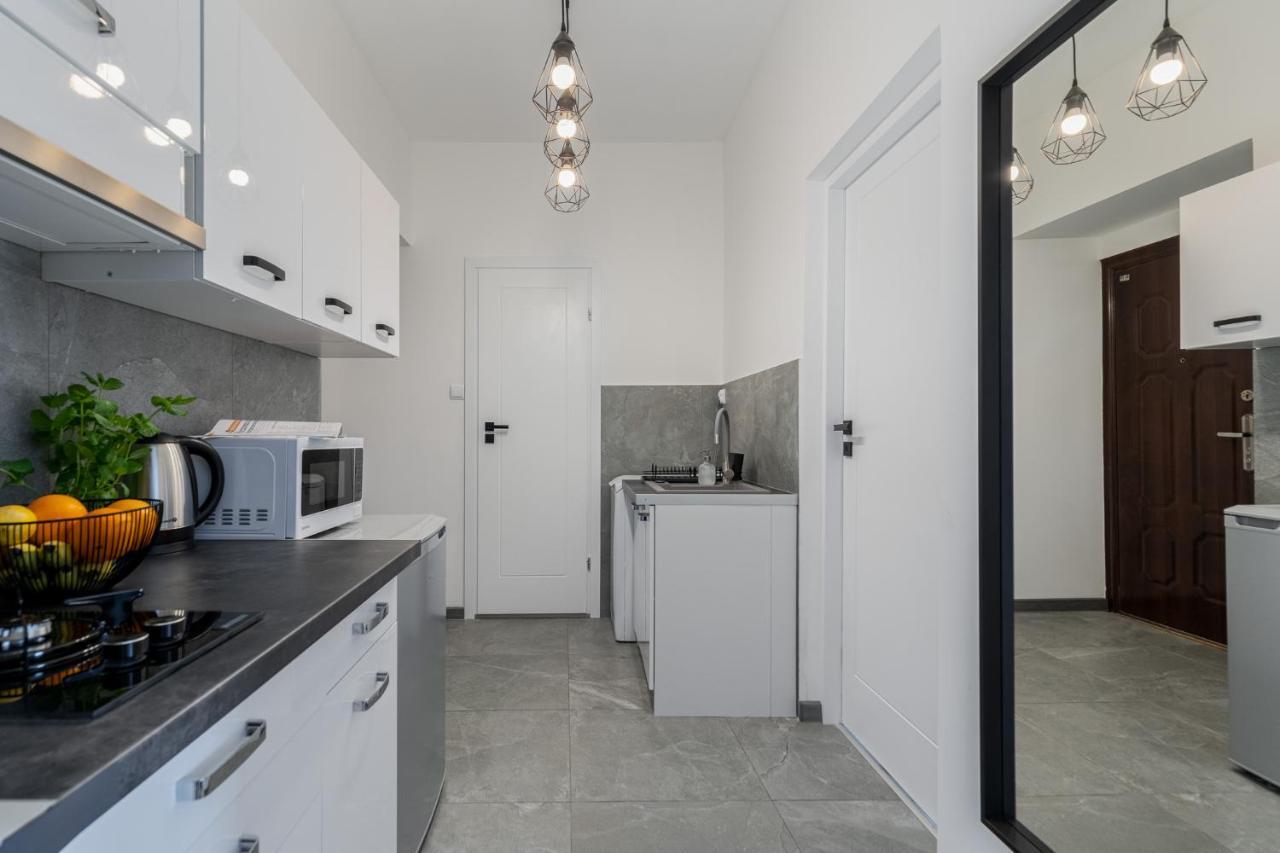 Corner Apartments Near Vistula River คราคูฟ ภายนอก รูปภาพ