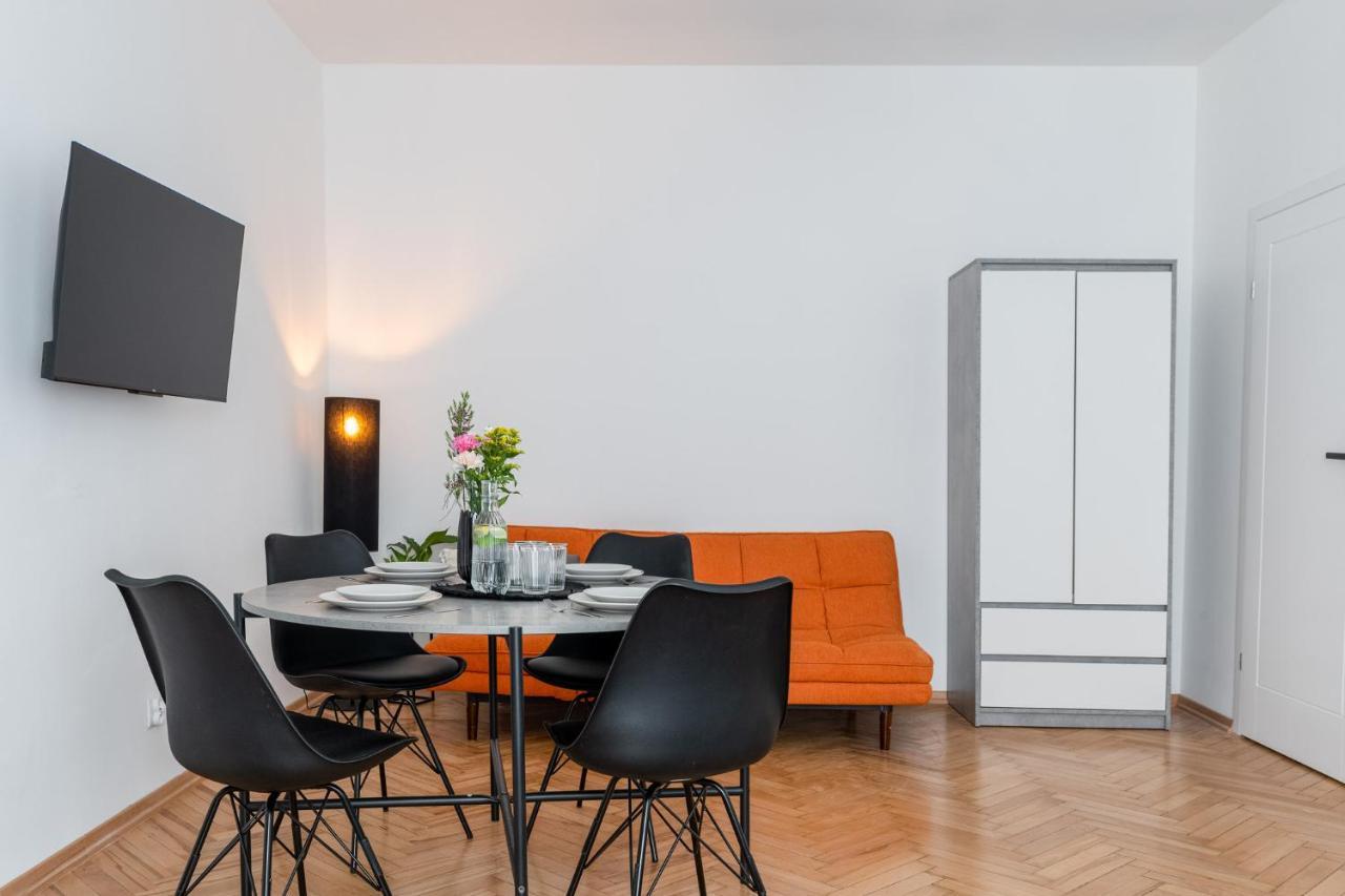 Corner Apartments Near Vistula River คราคูฟ ภายนอก รูปภาพ